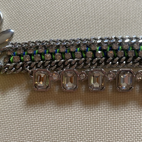 Women’s Ann Taylor bracelet with bar & loop close silvertone diamond color - Picture 3 of 9